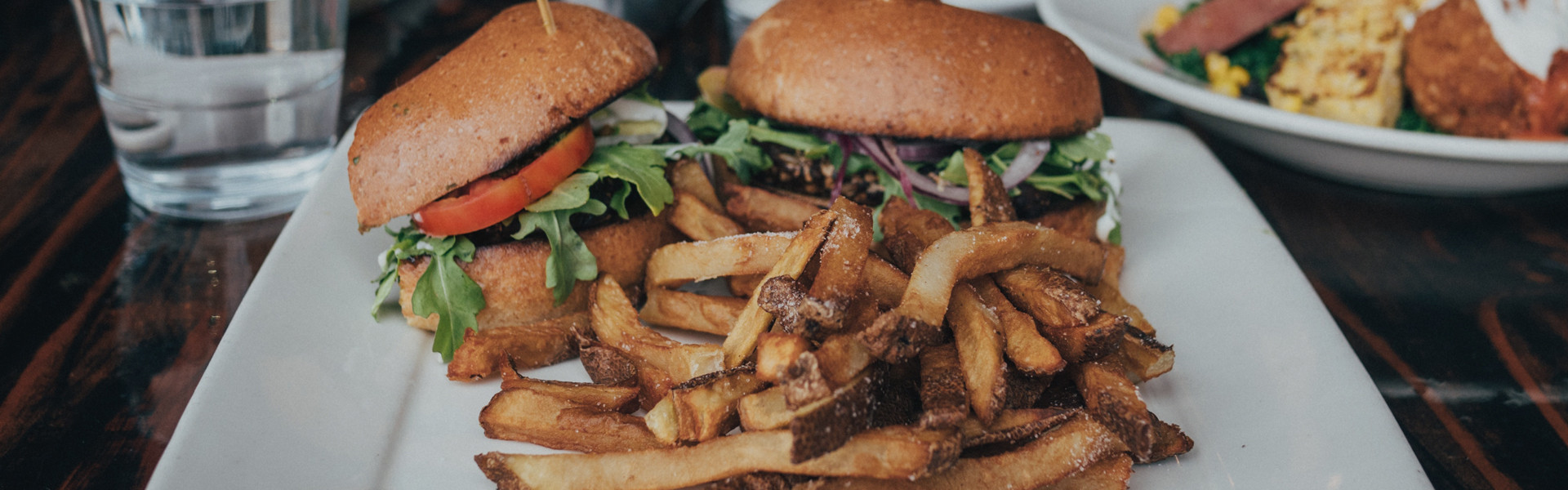 La Belle et La Boeuf Burger Bar - Centropolis