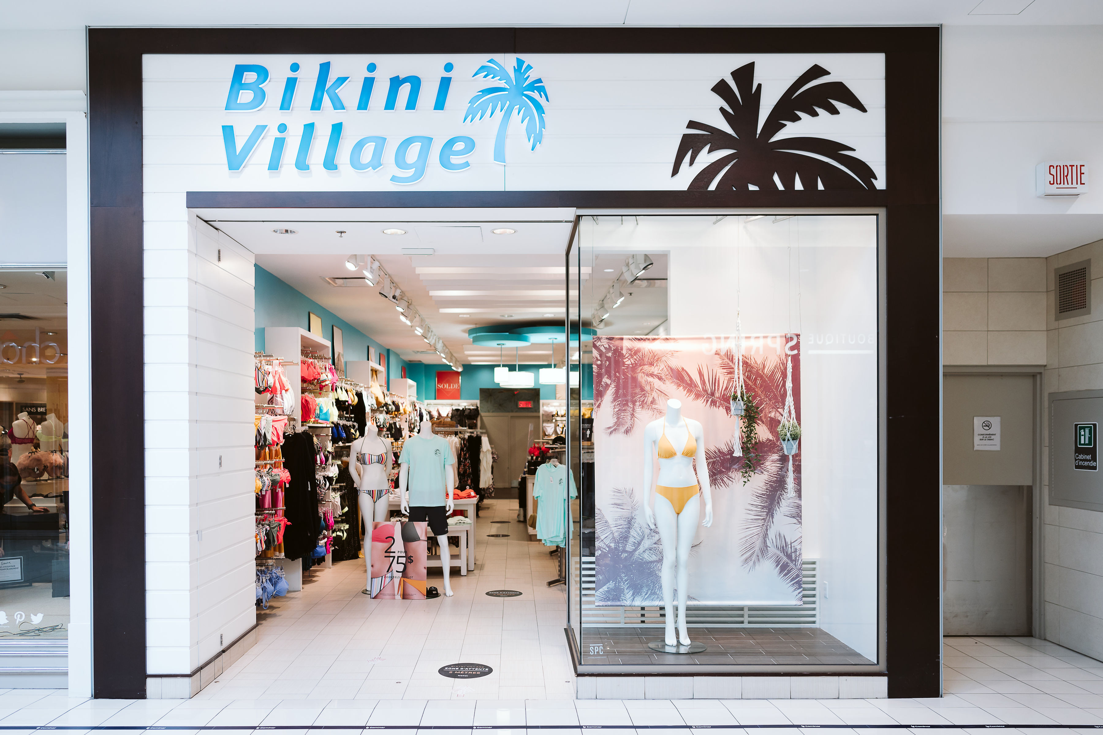 Bikini Village - Mail Champlain