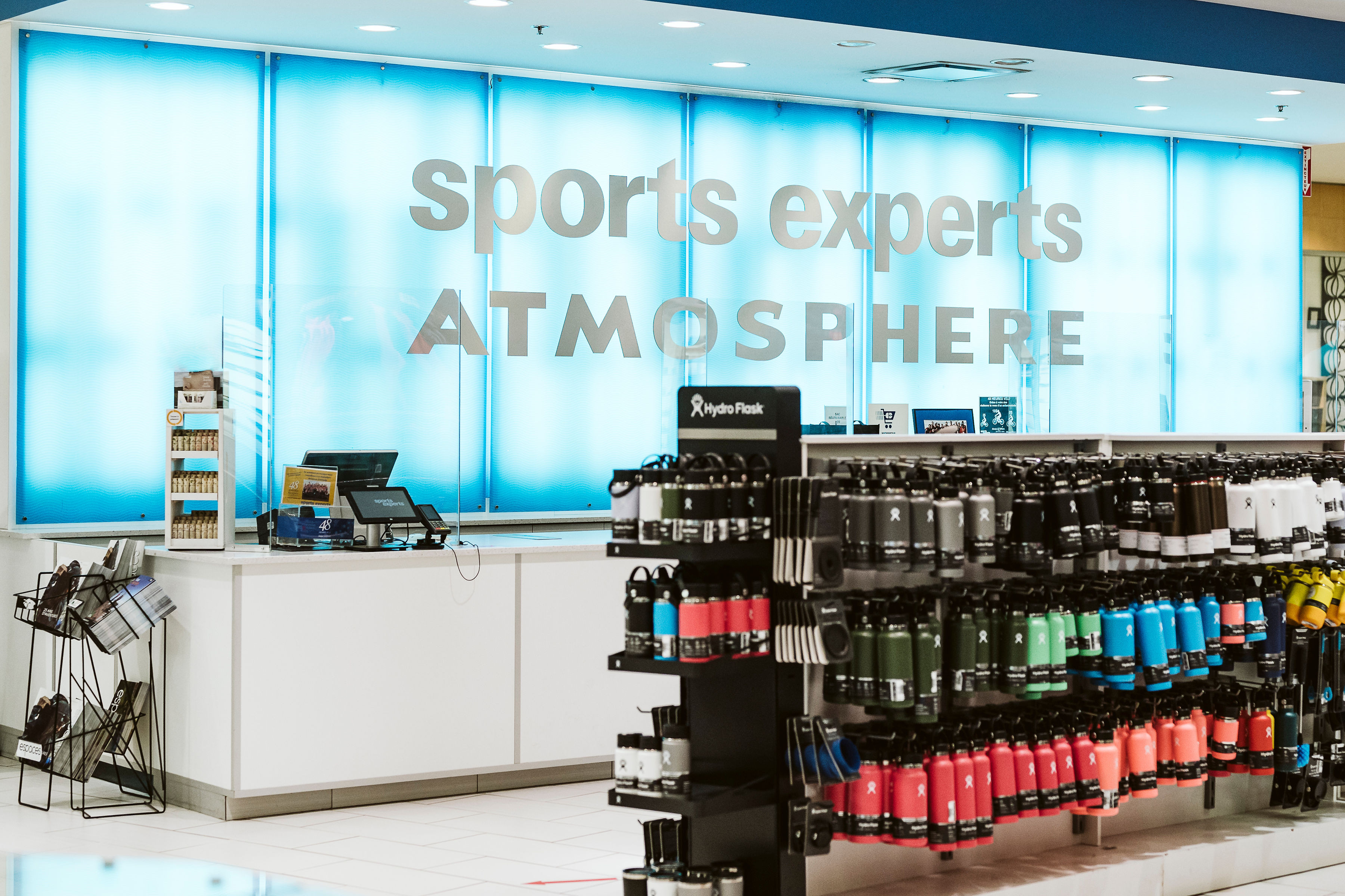 Atmosphere / Sports Experts - Mail Champlain
