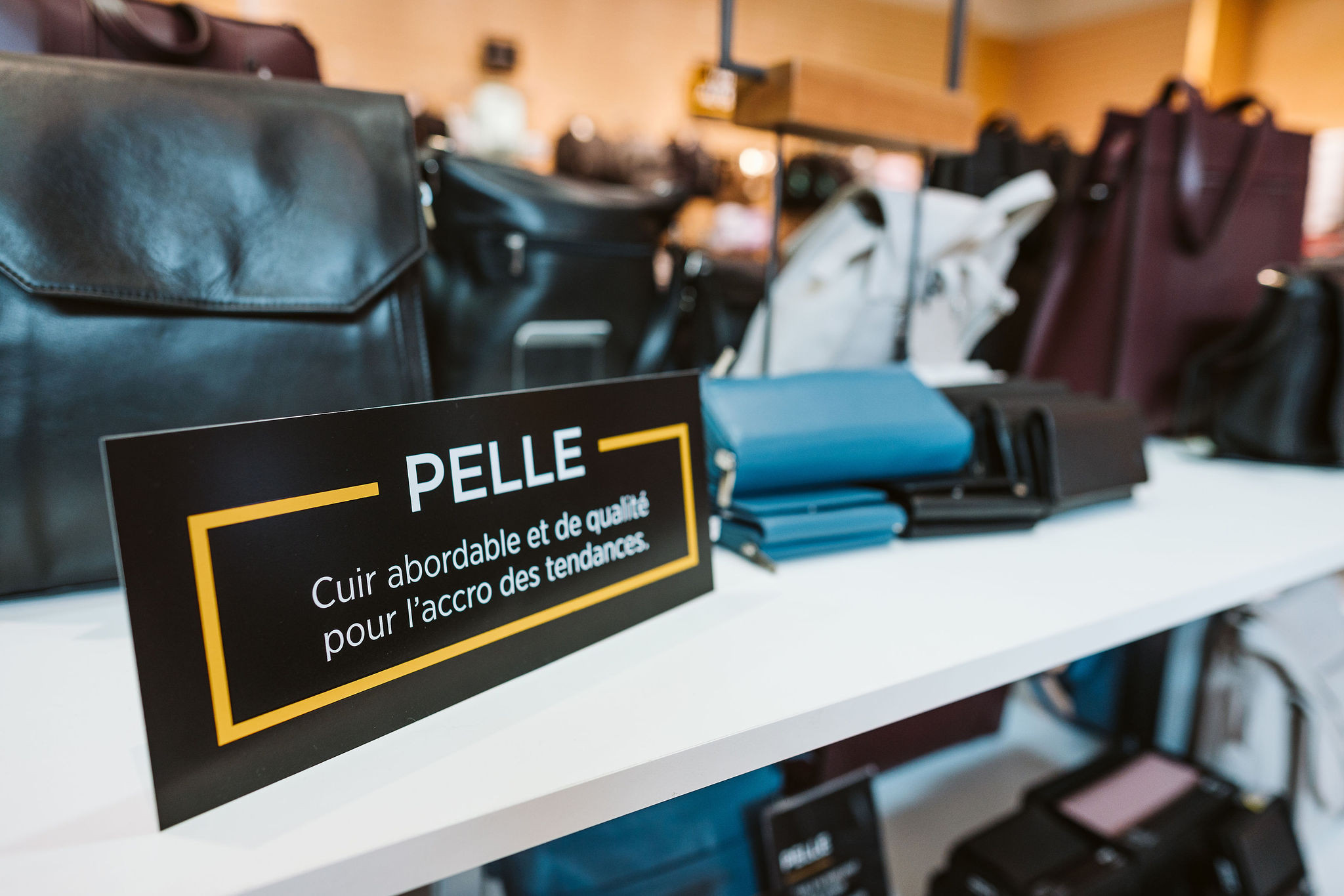 Bentley Toutes Les Boutiques Mail Champlain