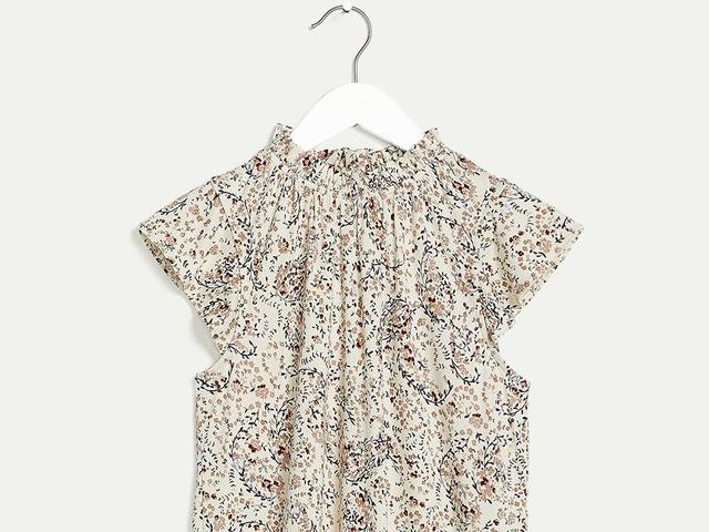 Printed top with ruffled sleeves